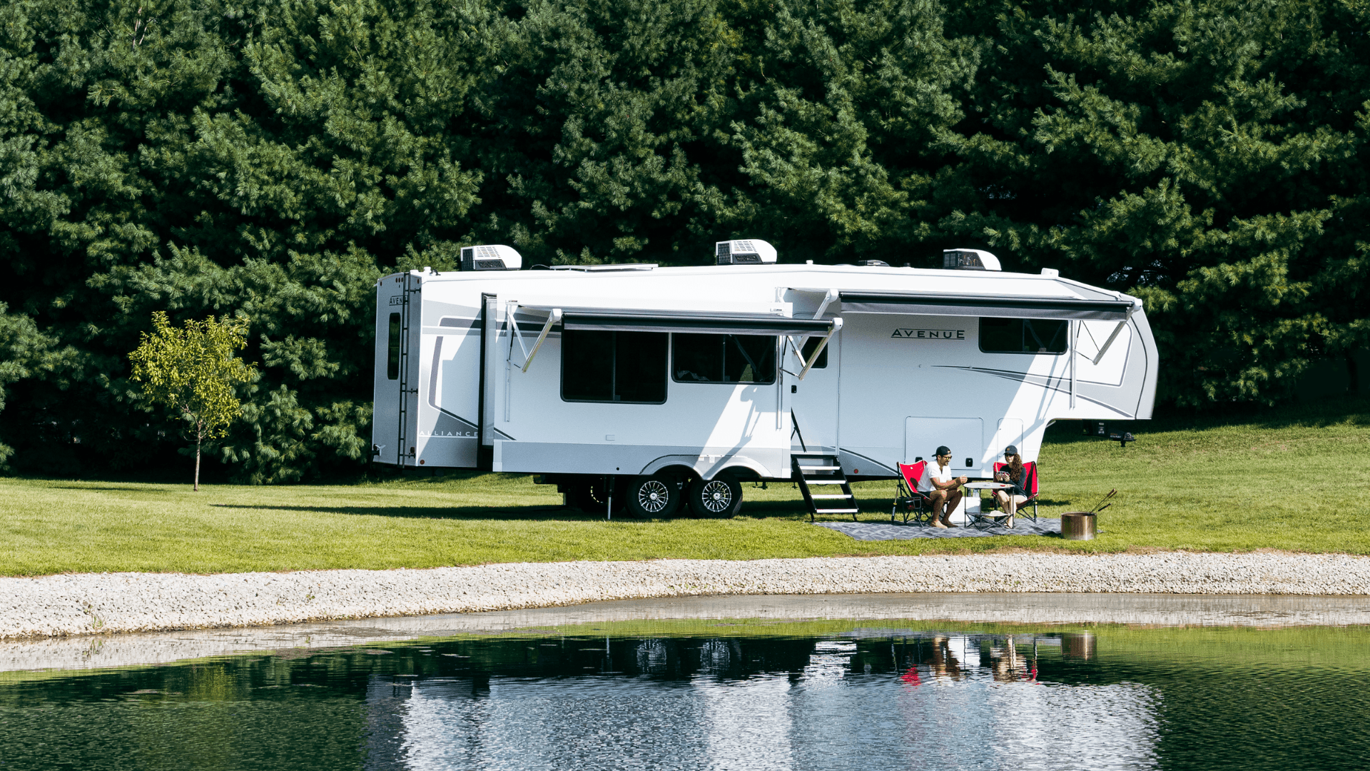 Alliance RV Avenue lightweight luxury fifth wheel floorplan design