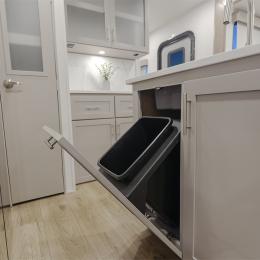Avenue 332RL Interior