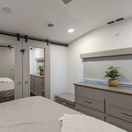 2025 Avenue 37MBR Interior