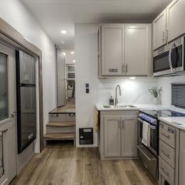2025 Avenue 28BH Interior