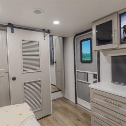 Benchmark 42LFT Interior