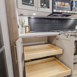 Benchmark 42LFT Interior