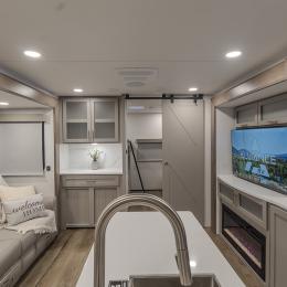 2025 Avenue 333BH Interior