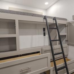 2025 Avenue 333BH Interior