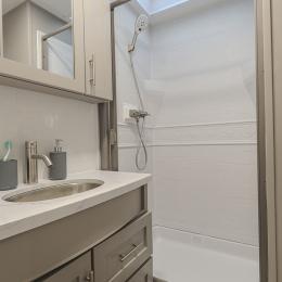 2025 Avenue 333BH Interior