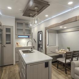 2025 39MBR Interior