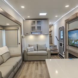 2026 Avenue 33RKS Interior