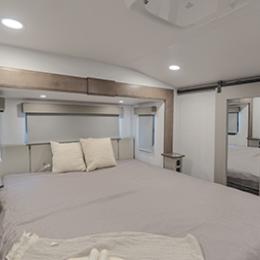 2026 Avenue 33RKS Interior