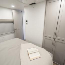 2026 Avenue 30BH Interior