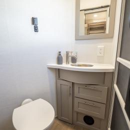 2026 Avenue 38DBL Interior