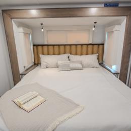2026 Paradigm 310RL Interior