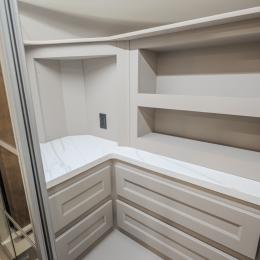 2026 Paradigm 310RL Interior