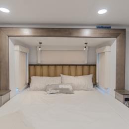 2026 Paradigm 382RK Interior