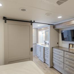 2026 Paradigm 382RK Interior