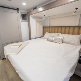 2026 Paradigm 385FL Interior