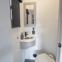 2026 Valor 35A14 Interior