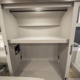 2026 Valor 36V11 Interior