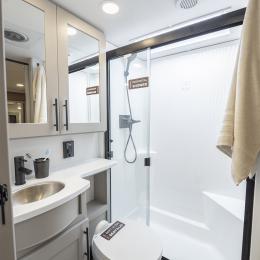 2026 Valor 36V11 Interior
