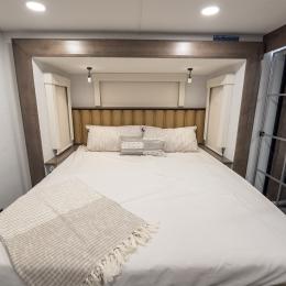 2026 Paradigm 312RK Interior