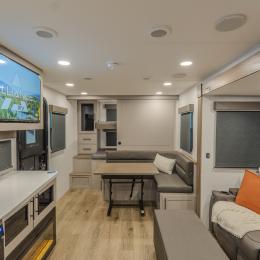 2026 Delta Ultra Lite Solo 291BH Interior
