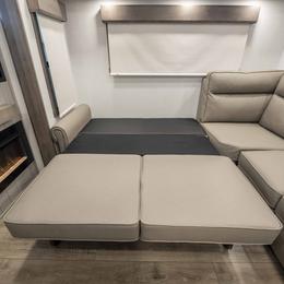 2026 Paradigm 395DS Interior