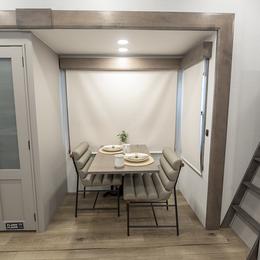 2026 Paradigm 395DS Interior