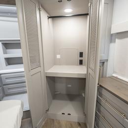 2026 Paradigm 395DS Interior