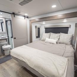 2026 Valor 37V11 Bedroom View 3