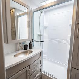 2026 Avenue 332RL Interior