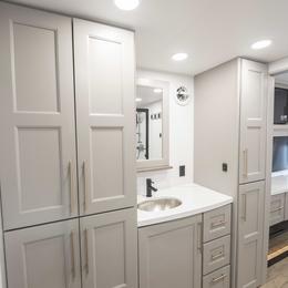 Benchmark 44LFT Interior