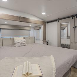 2026 Avenue 39MBR Interior