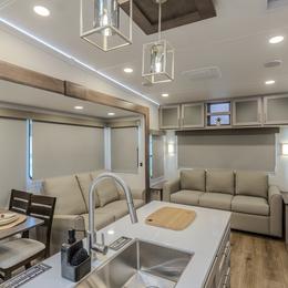 2026 Avenue 39MBR Interior