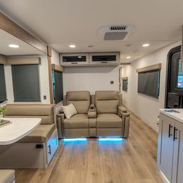 2026 Delta Ultra Light RE250 Interior