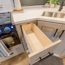 2026 Delta Ultra Light RE250 Interior