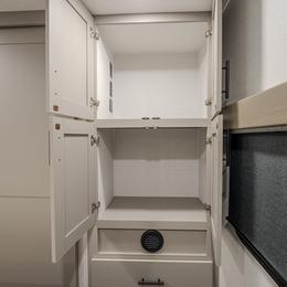 2026 Delta 284RK Interior