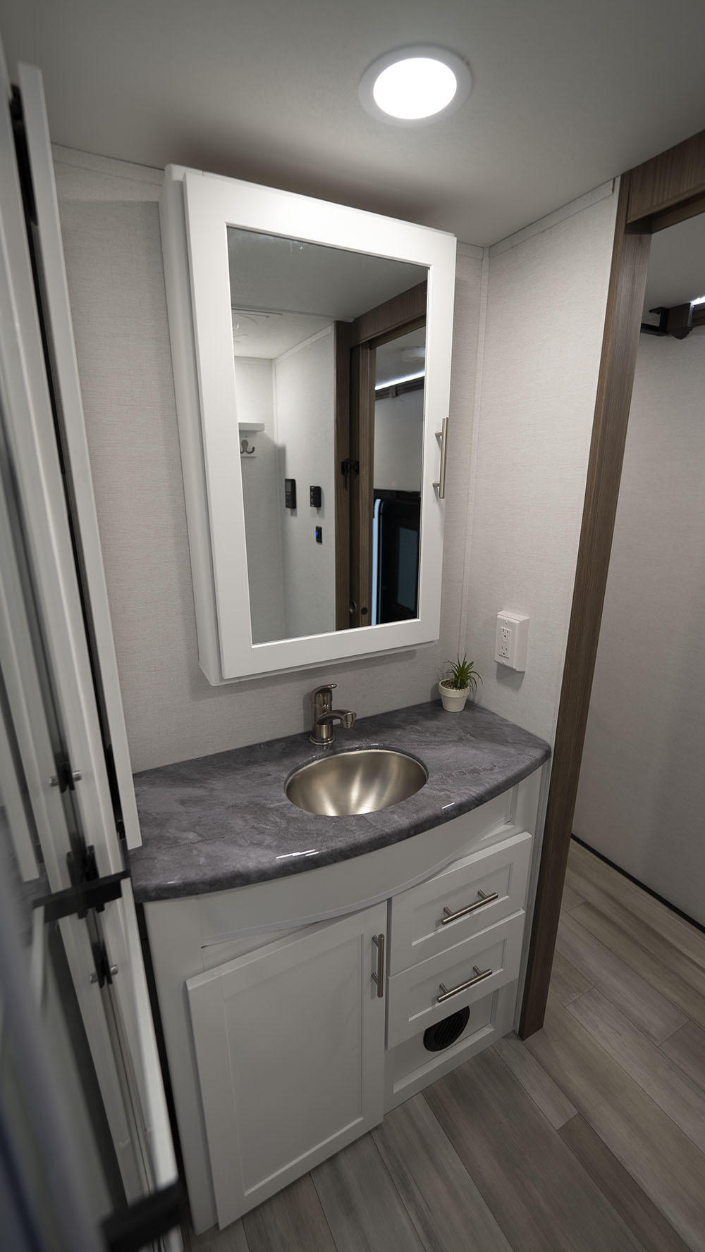 2024 AVE 38DBL Bathroom Sink Cabinet